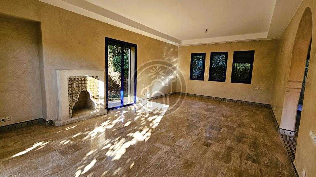 Belle villa familiale dans une résidence calme et avec sa piscine privée.