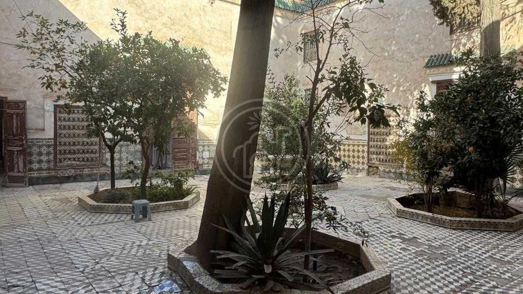 Riad traditionnel titré à restaurer Médersa Ben Youssef