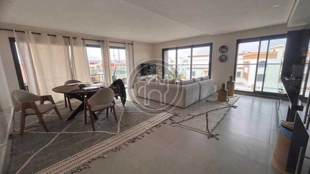 Sublime appartement à 2 min de la plage, vu dégagée