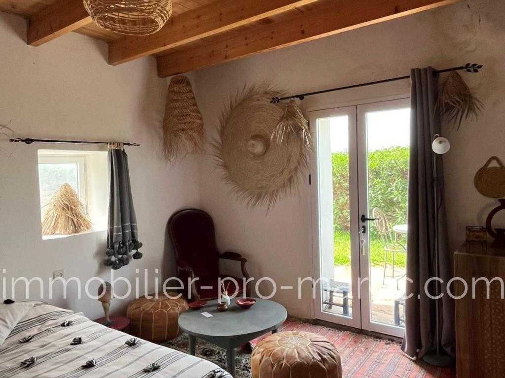 Villa Avantages Basée sur une vielle construction cette maison dispose d\'un charme fou. 