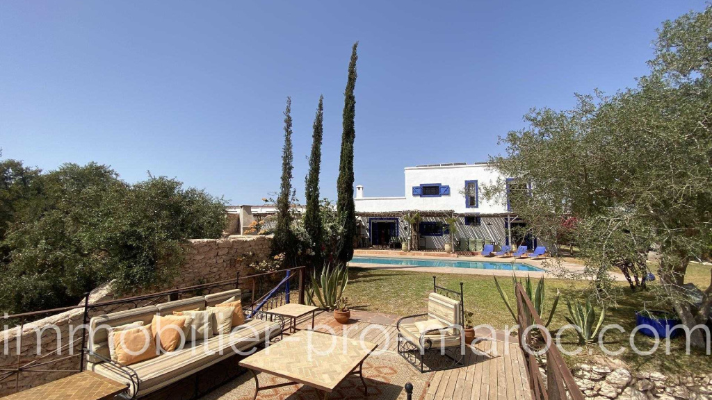 Magnifique villa 6 chambres , 2 piscines. 