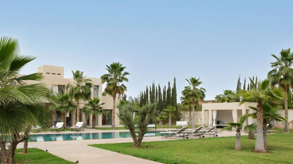 Villa de haut standing sur 5030m2 de terrain sans vis-a-vis.