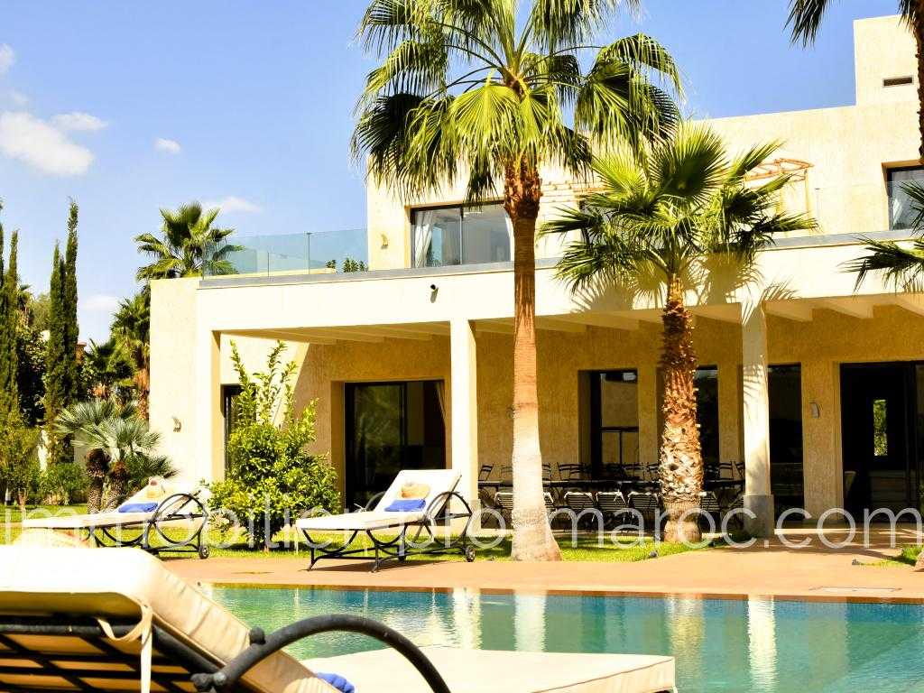 Villa Surface du Terrain 5 030 m²