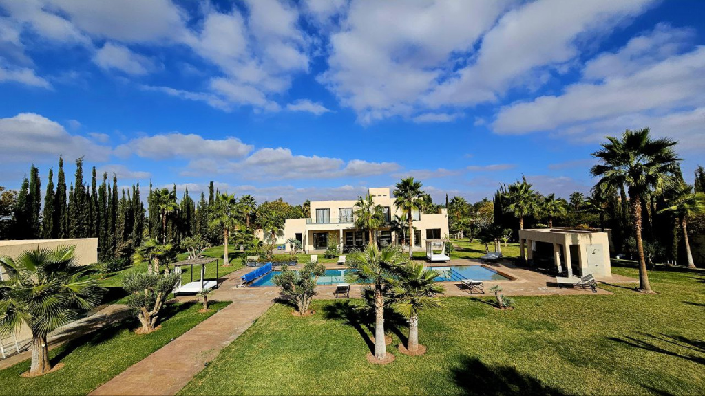 Villa de prestige moderne, avec son AVNA.