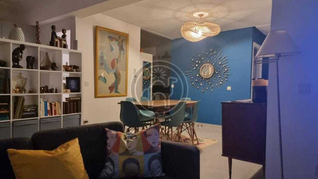 Appartement rénové a 2 pas du lycee Victor Hugo