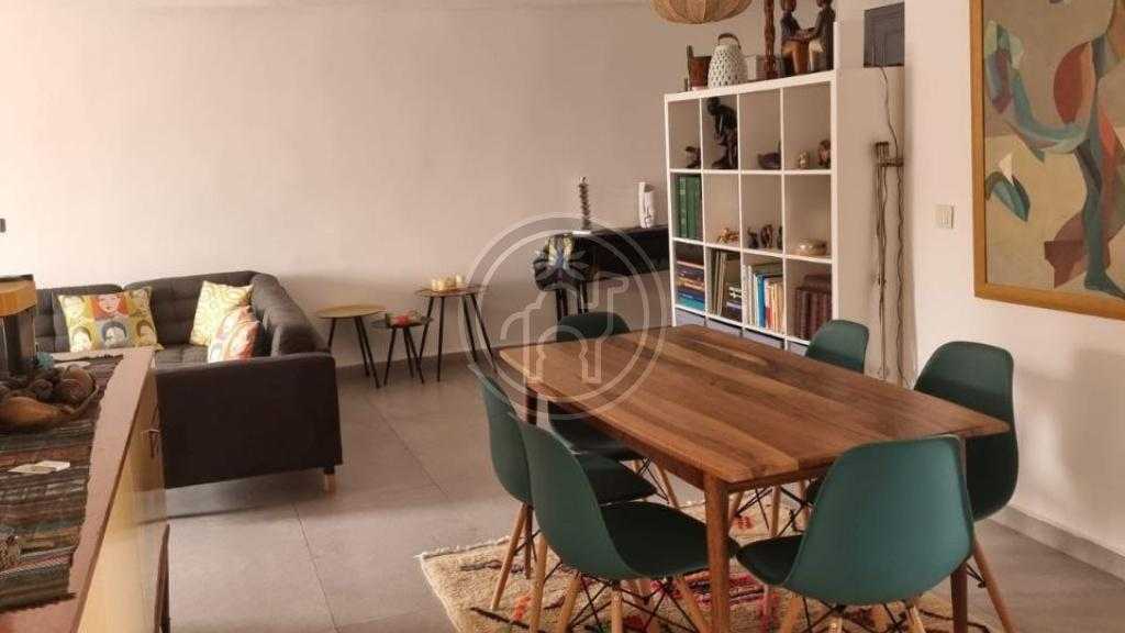 Appartement rénové a 2 pas du lycee Victor Hugo