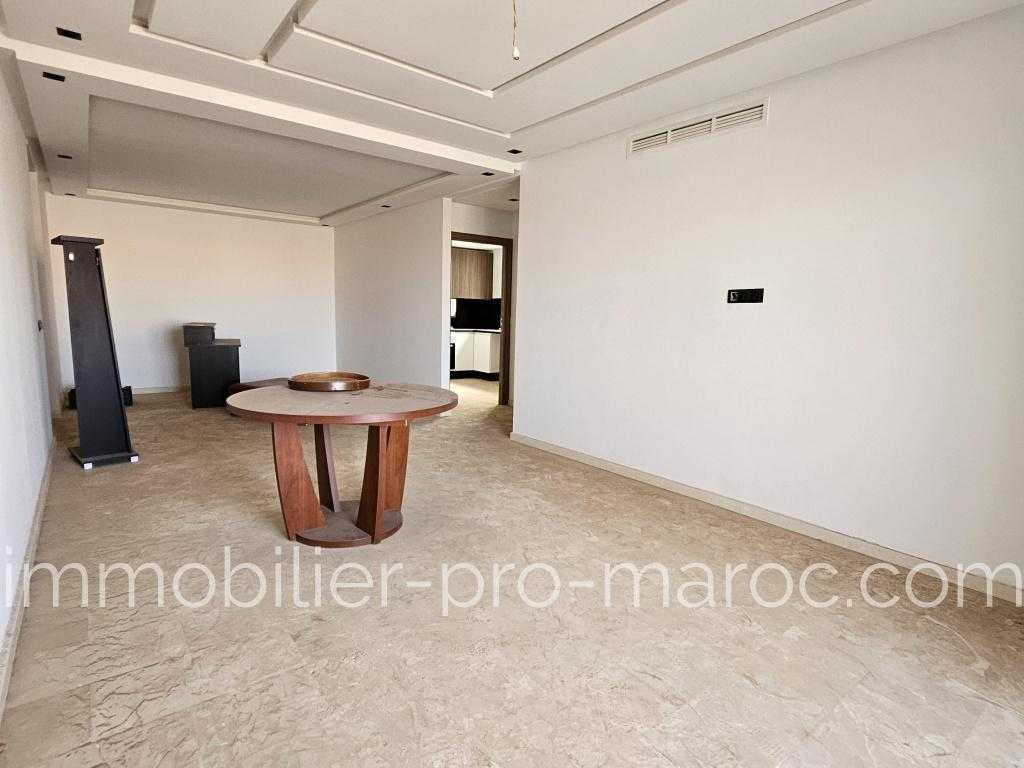 Appartement Avantages Résidence avec piscine.
Emplacement central.