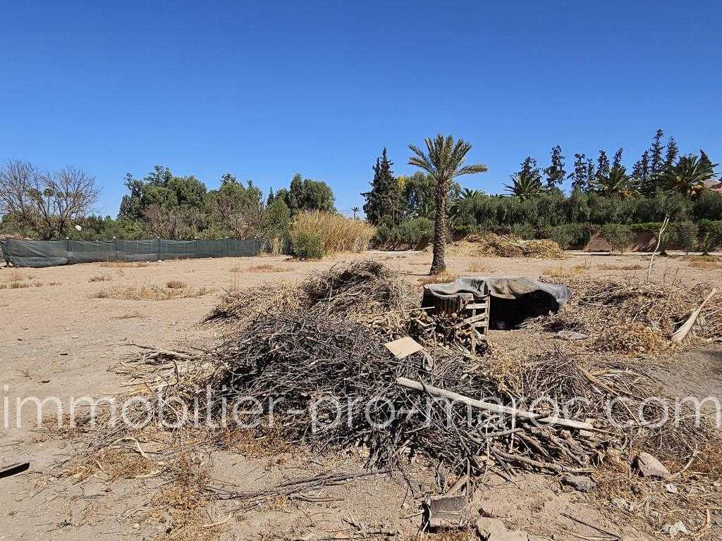 Terrain Distance de la ville 6 km