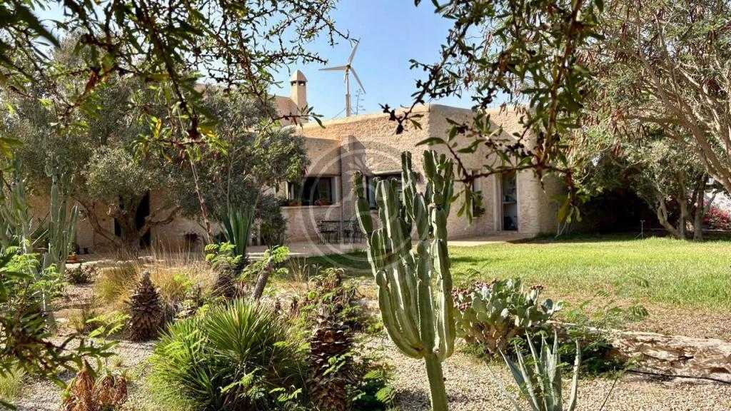 Belle maison contemporaine avec piscine à 14 km d’Essaouira