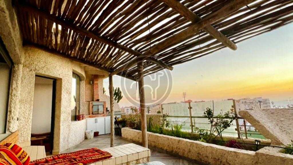 Spacieux appartement vue mer, dans une résidence sécurisée avec ascensseur