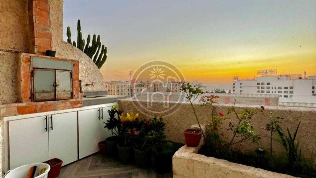 Spacieux appartement vue mer, dans une résidence sécurisée avec ascensseur