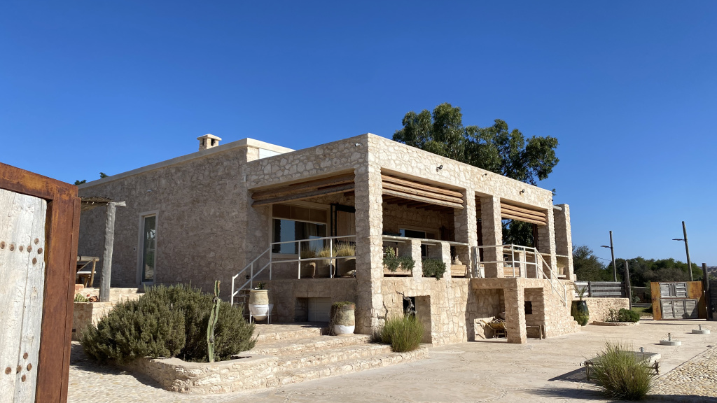 Maison plein pieds 3 chambres, piscine, vue magnifique sur la campagne, avec AVNA