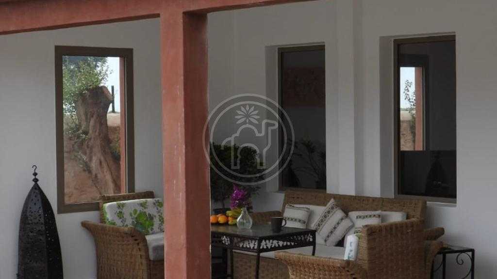 Superbe villa R+1 meublée, avec piscine, proche aéroport & plage Sidi Kaouki