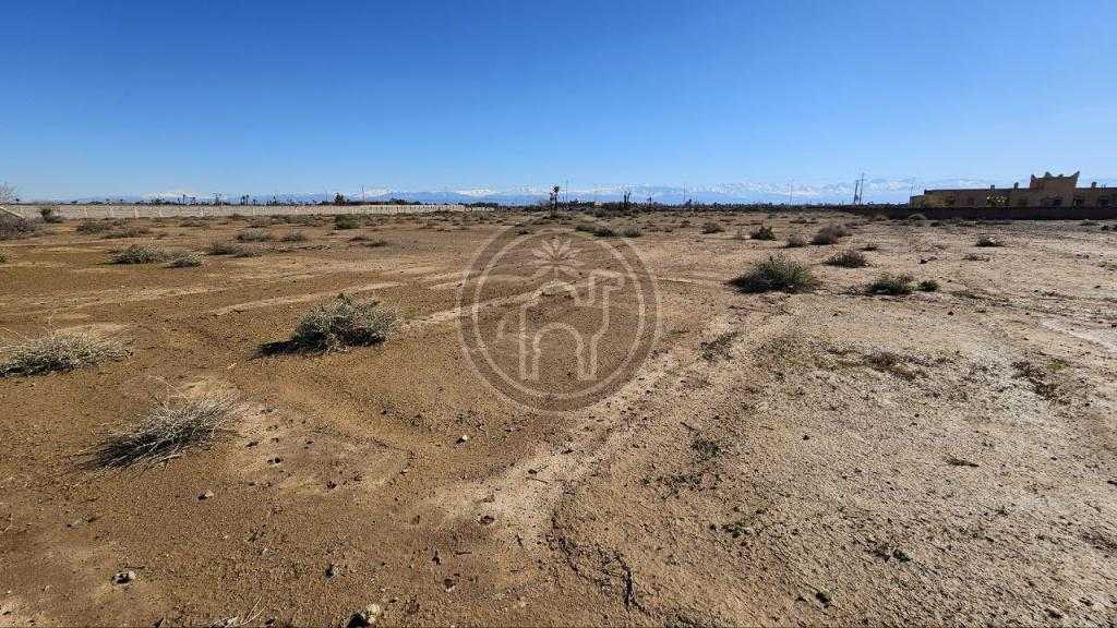 Terrain d\'1H5 a vendre a 15mn du centre ville avec vue degagee sur l\'Atlas.