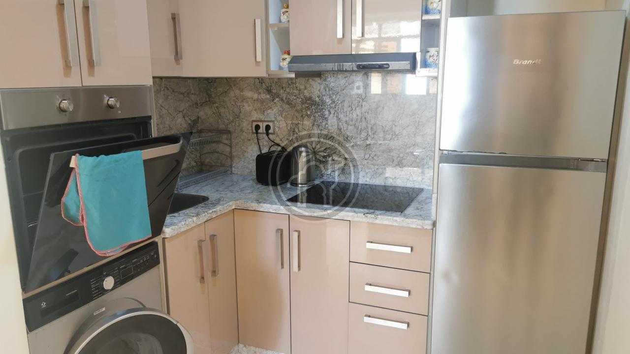 Sublime appartement 3 éme étage, entièrement meublé à 10 m de la plage