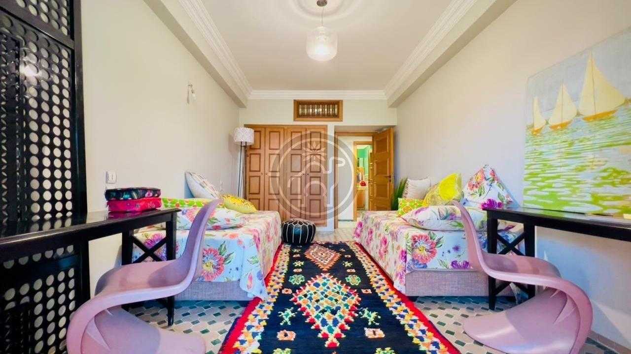 Appartement à 300 000&euro;