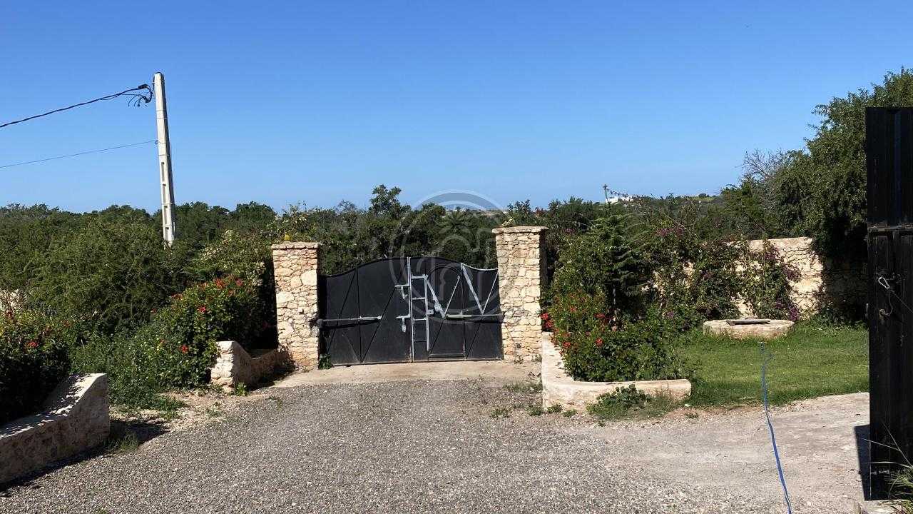 Superbe villa 5 chambres piscine au coeur de la campagne berbere ( sans AVNA).