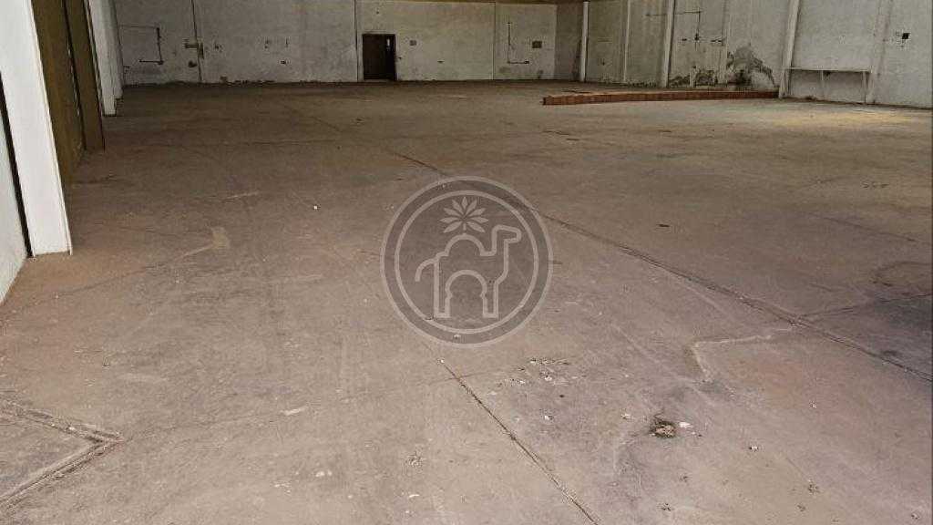 Entrepot commercial titre, secteur industriel de Marrakech.