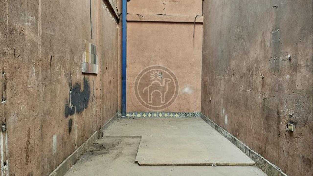 Commerce avec 8 chambres