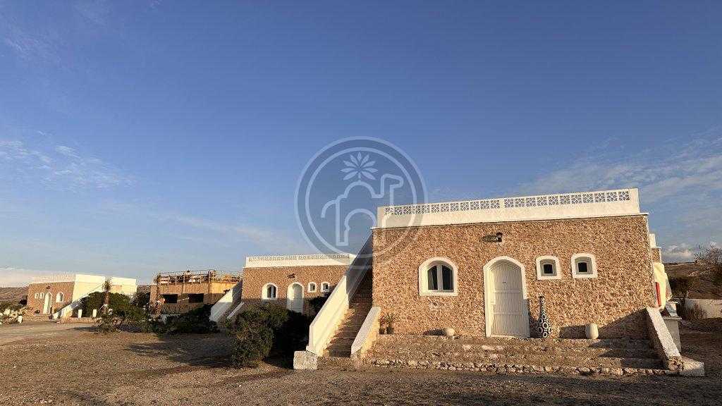 RARE ET EXCEPTIONNEL EMPLACEMENT: Projet touristique VU MER à 40 kms d\'Essaouira