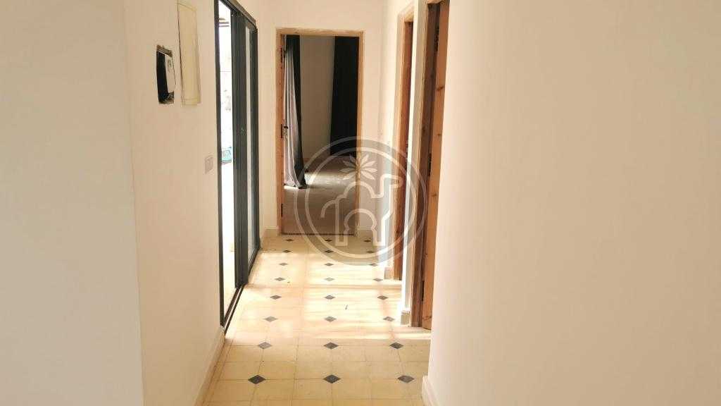 Location à l’année : Villa de plain-pied non meublée avec piscine