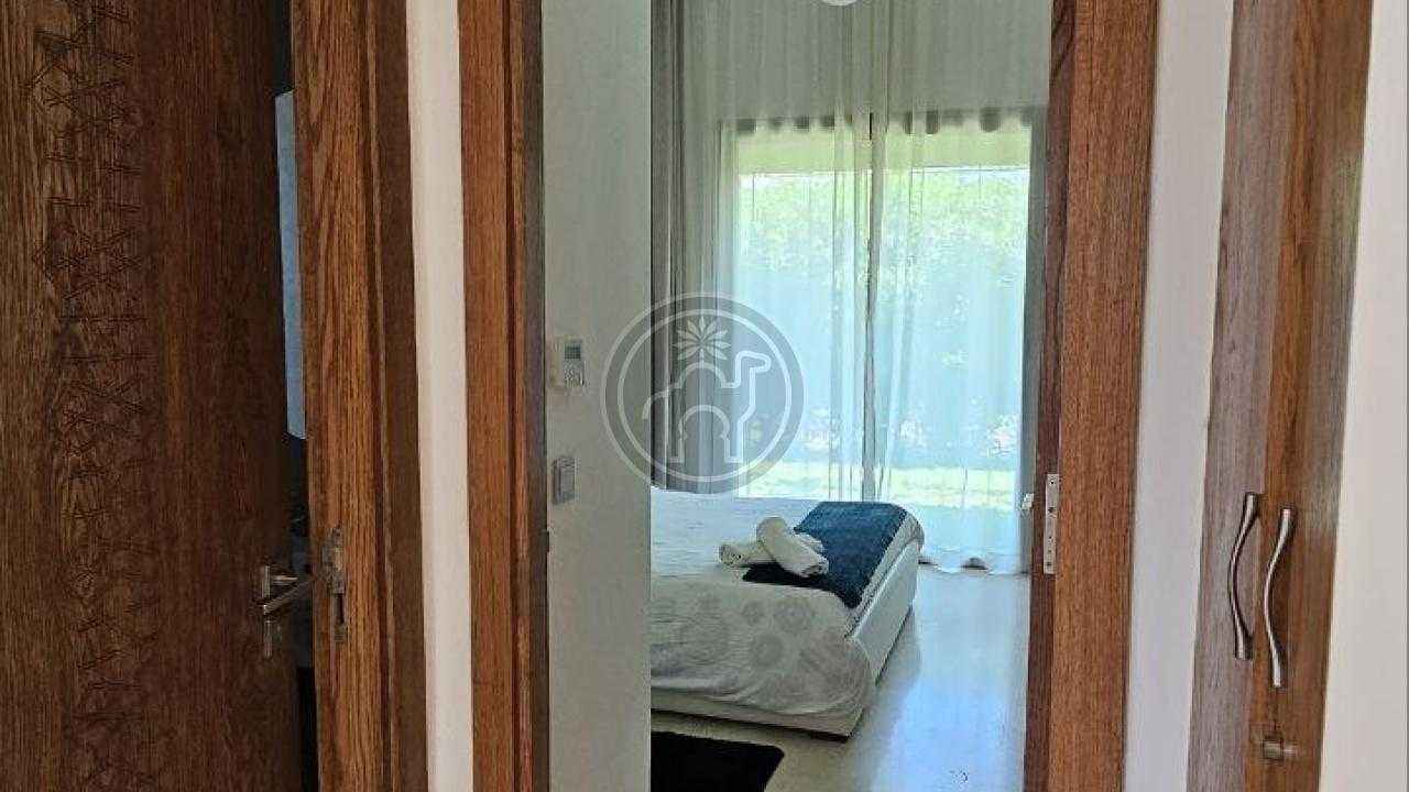 Villa avec 15 photos