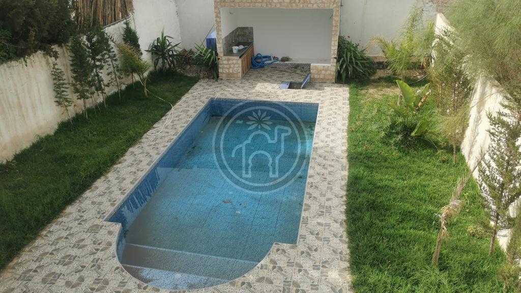 MAISON DE CAMPAGNE, non meublée, avec piscine à 8 kms d\'Essaouira