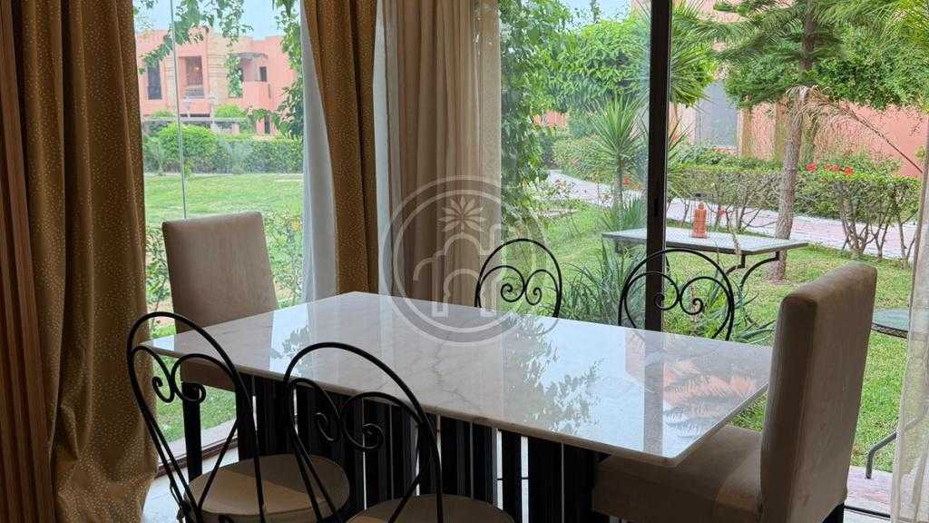 Appartement de standing avec piscine et jardin