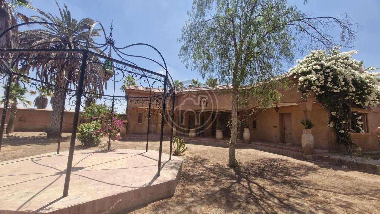 Villa avec 10 chambres