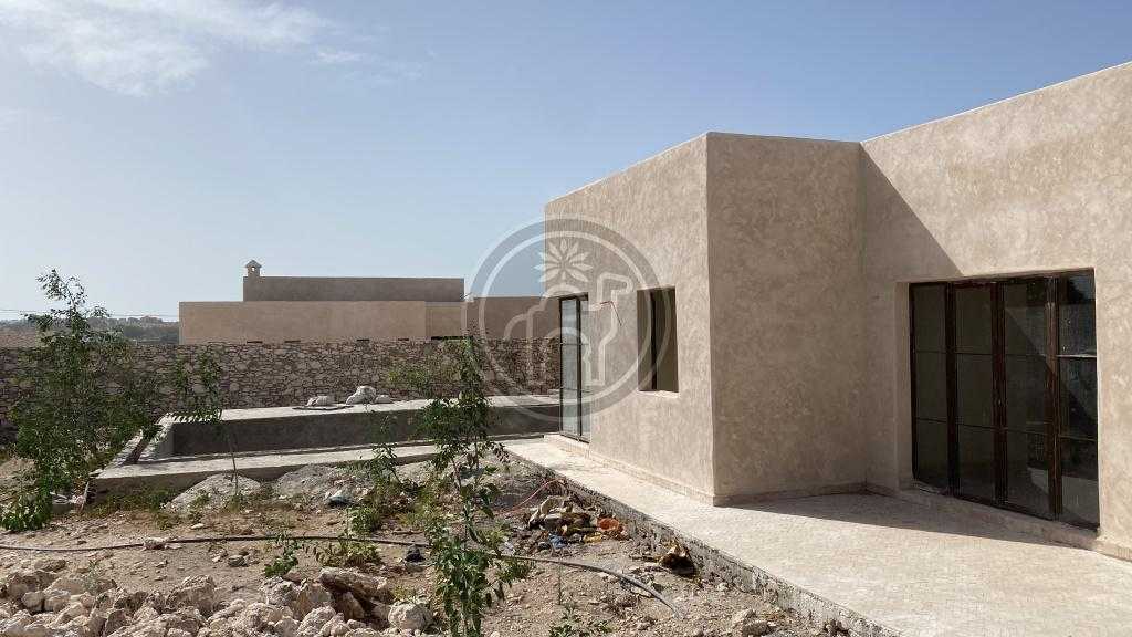 Villa de plain-pied, 4 chambres, piscine. En cours de finition.