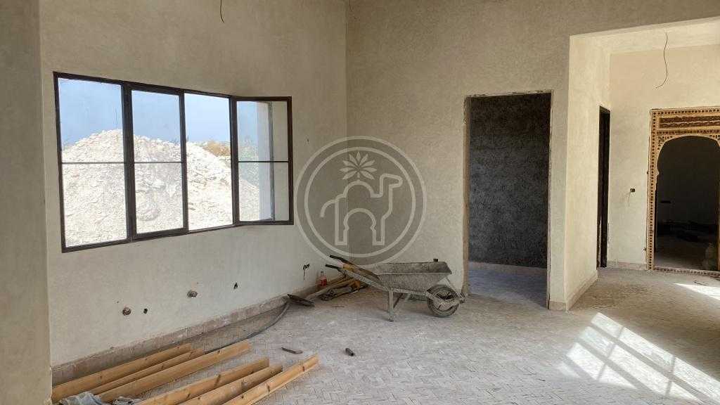 Villa de plain-pied, 4 chambres, piscine. En cours de finition.