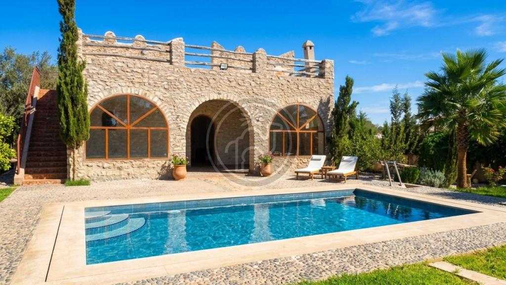 Mignonne Villa non meublé,n avec piscine à 12 kms d\'Essaouira