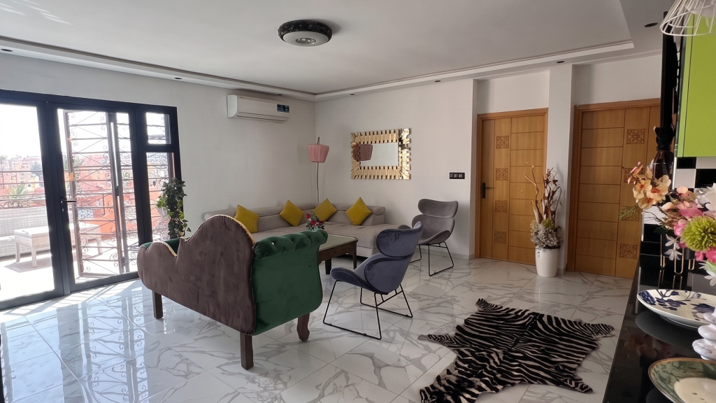 Spacieux appartement avec grande terrasse à Guéliz