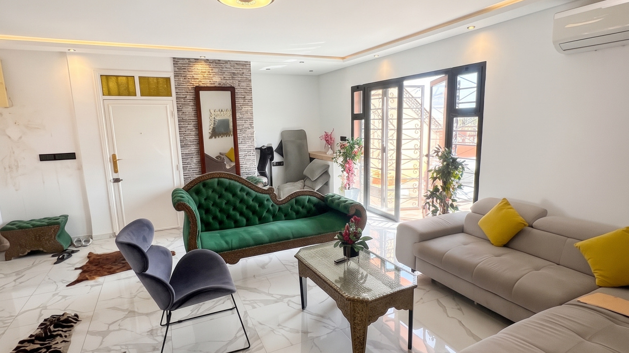 Spacieux appartement avec grande terrasse à Guéliz