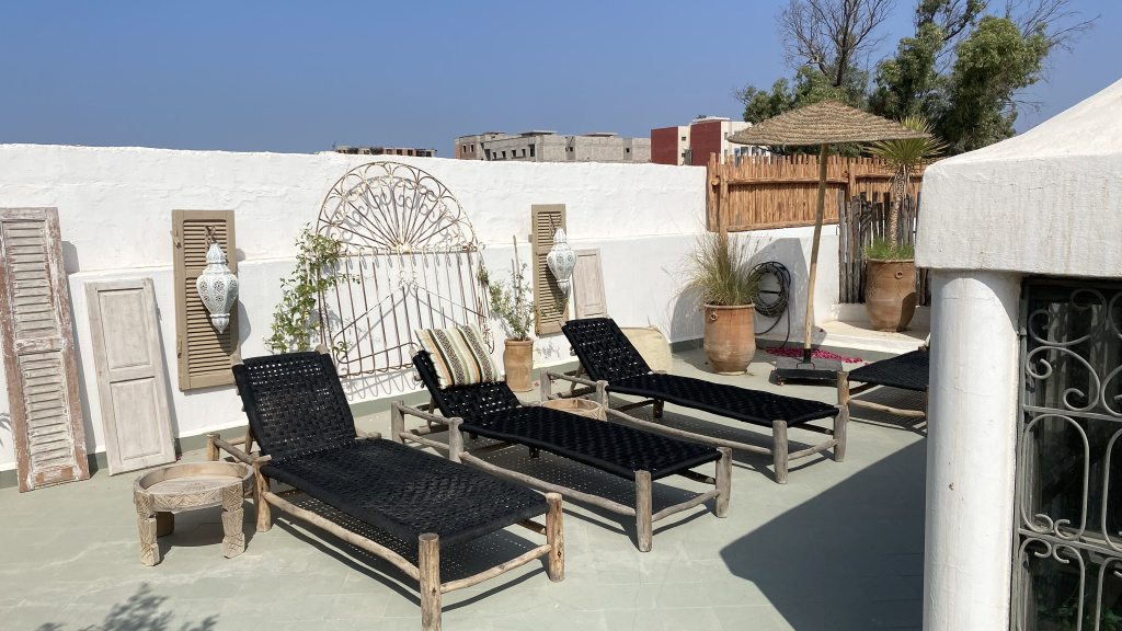 Maison beldi complètement réaménagée et décorée. 2 chambres, piscine chauffée. 