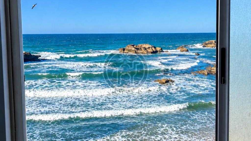 Riad titré à vendre à Essaouira – Première ligne face à l’océan